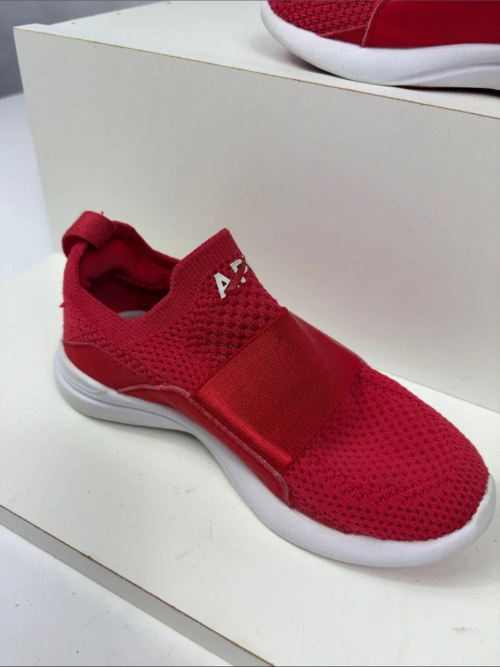 APL Kid's TechLoom Bliss in Red/White.